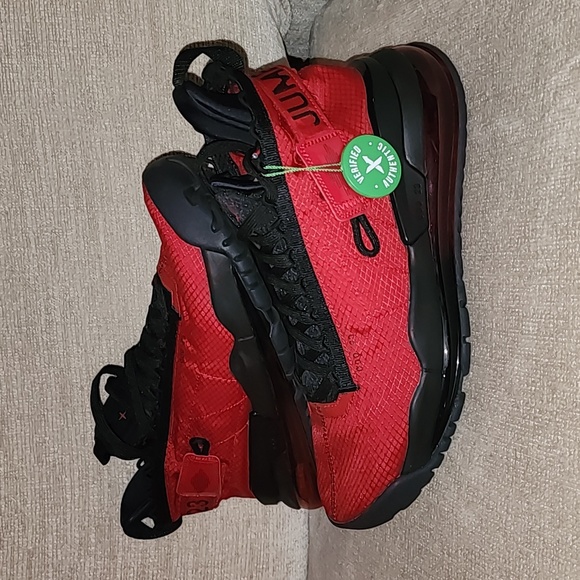 Jordan Other - Jordan Proto-Max 720